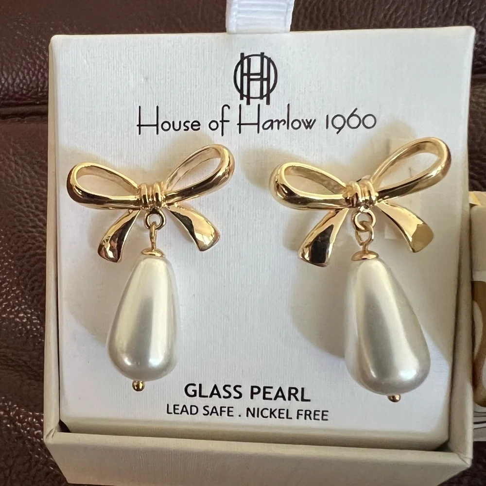 *Sold House of Harlow 1960 Glass Pearl Dangle Drop Earrings with Gold Bow Detail - Picture 13 of 13